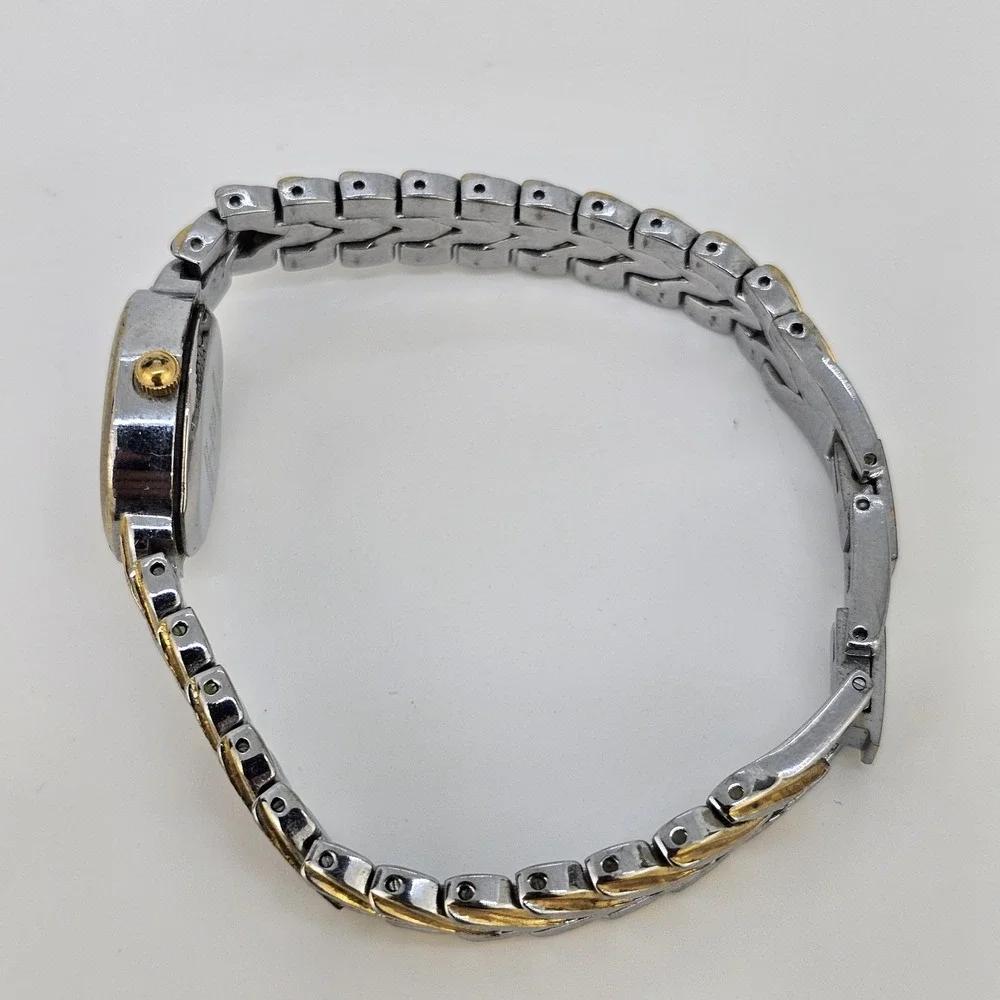 Embassy Waltham‎ Women's Watch 19MM Two Tone Bracelet Band 6.75